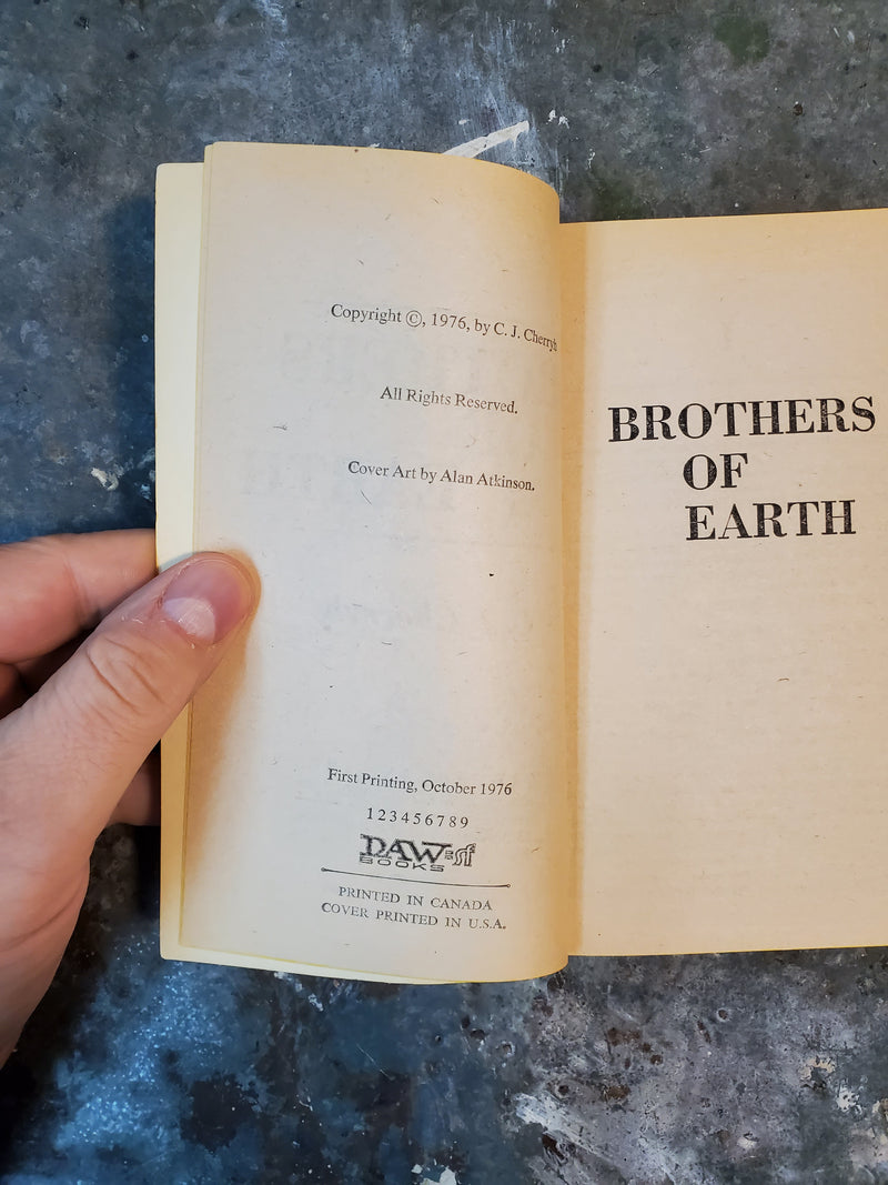 Brothers Of Earth - C. J. Cherryh