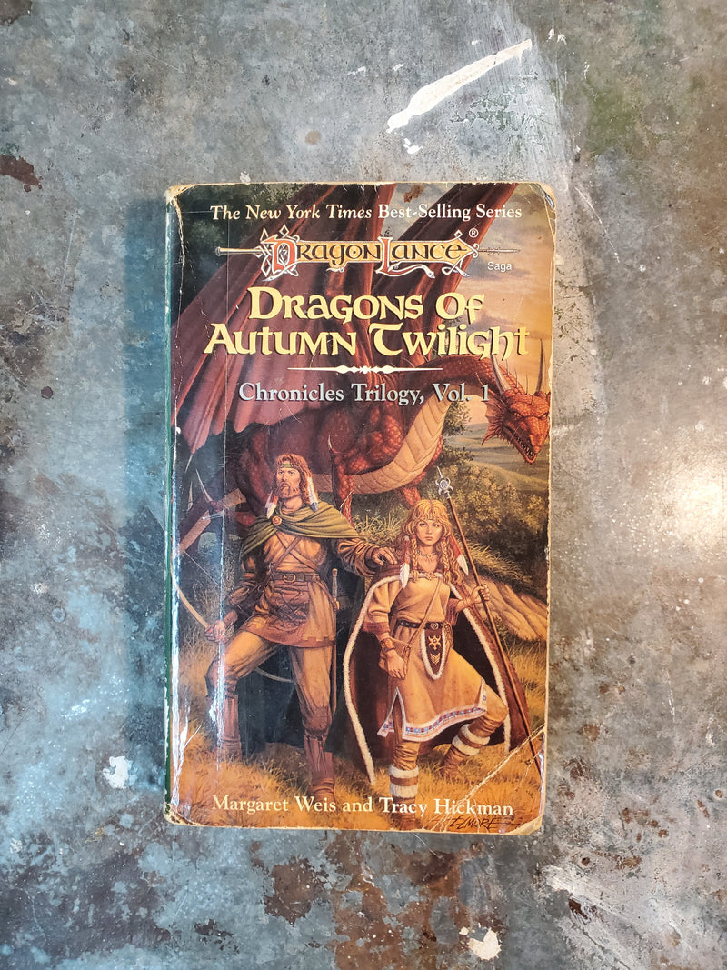 DragonLance Chronicles Trilogy Vol. 1: Dragons Of Autumn Twilight - Margaret Weis & Tracy Hickman