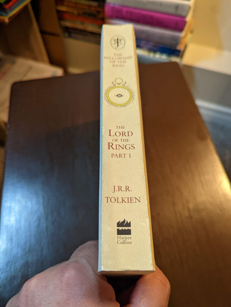 The Lord Of The Rings: The Fellowship Of The Ring - J. R. R. Tolkien